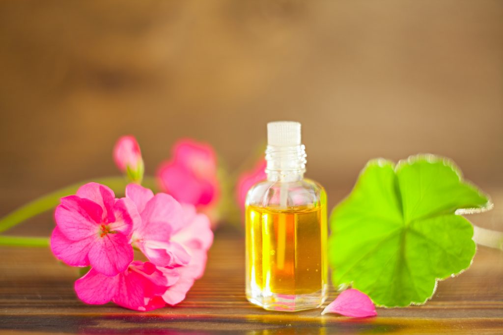 What Are The Best Essential Oils And Recipes For Hyperpigmentation: A Ray Of Light From Mother Nature To Lighten Your Skin! Essential Oil Benefits