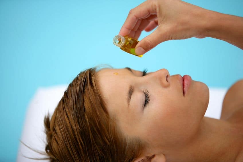 Do Face Oils Deserve Their Modern Day Popularity? Essential Oil Benefits