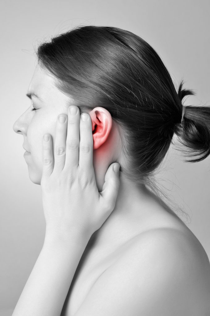 Earaches and Ear Infections: A Guide to the Essential Oils, Recipes and Home Remedies That Soothe Sore Ears Essential Oil Benefits