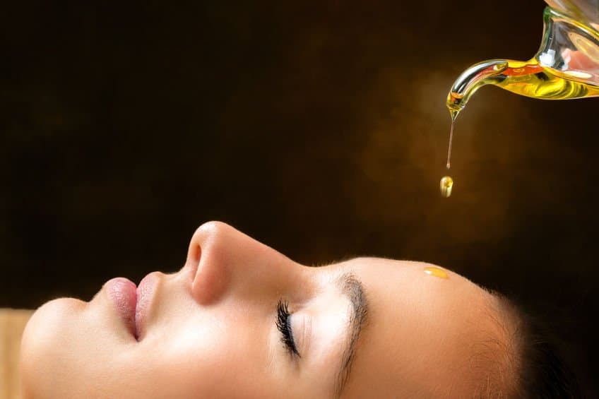 Do Face Oils Deserve Their Modern Day Popularity? Essential Oil Benefits