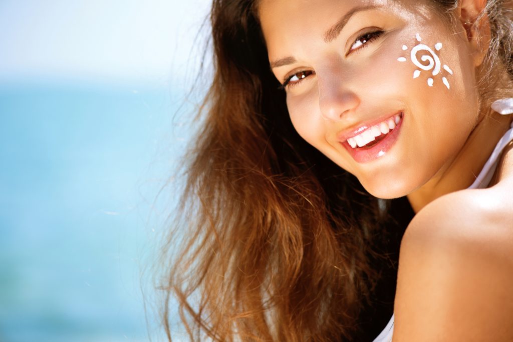 Avez-vous 20 Going sur 30 Skin? Essayez ce régime de soins de la peau pour conserver votre apparence de jeunesse! Avantages des huiles essentielles