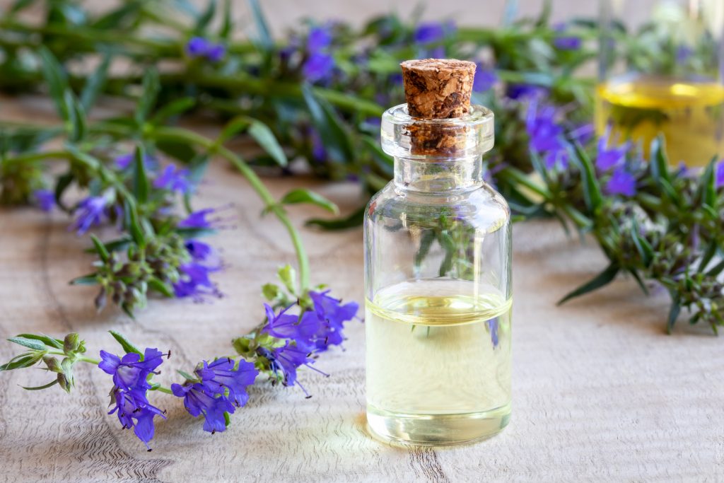 List Of 60 Essential Oils, Their Benefits And Uses (PDF Printable Guide) Essential Oil Benefits